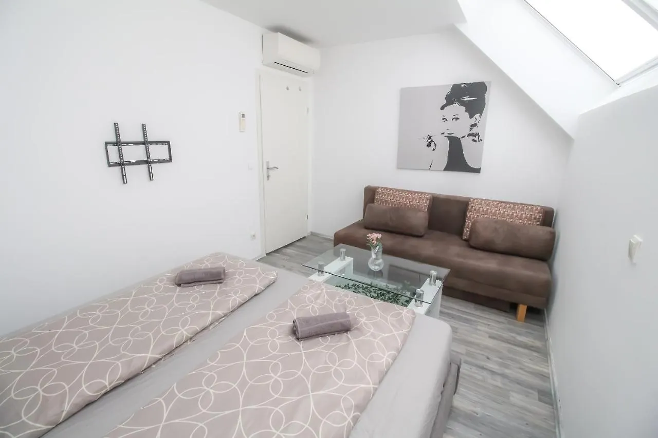 Private Triple Bedroom In Shared Apartment Dw171-4 Wien